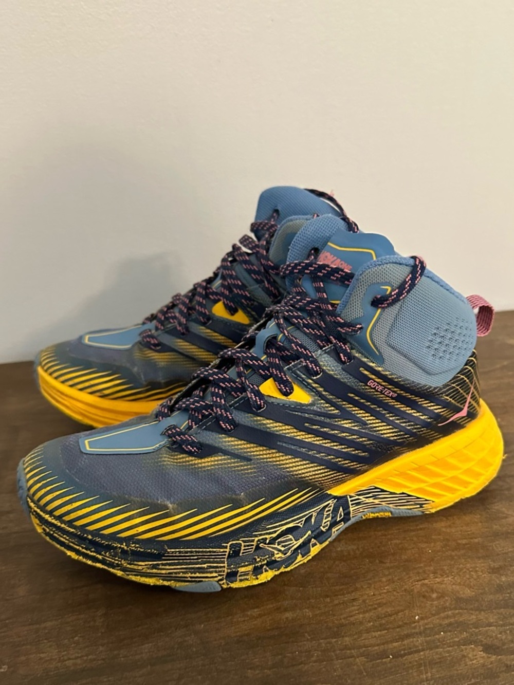 Hoka W Speedgoat Mid 2 GTX Shoes Provincial Blue/Saffron Size 6.5 - Picture 3 of 7